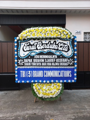Papan Bunga Duka di Tawangmas